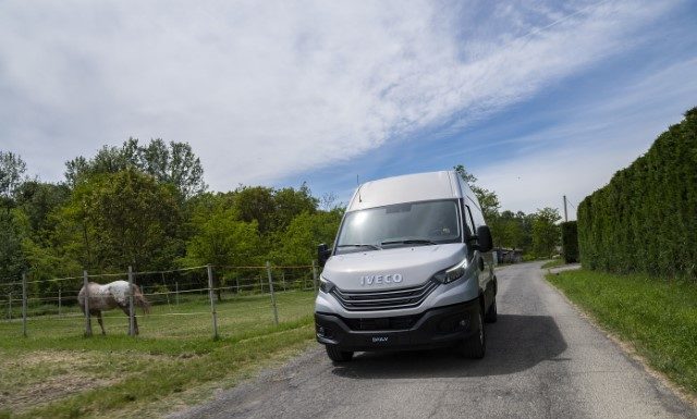 Iveco Daily a remporté le prix « Meilleur Grand fourgon » lors des Business Van 2023