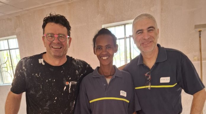 Chantier solidaire : quand un artisan peintre vendéen redonne des couleurs à une école éthiopienne