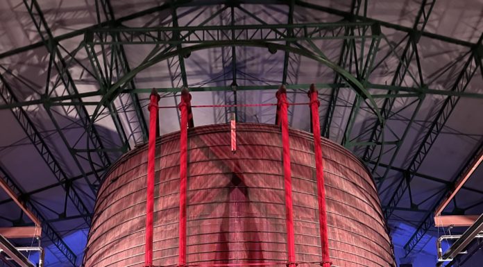 Chantier : la « cathédrale » Byrrh réhabilitée Robert Massuet et Bruno Vidal ont réhabilité 84 cuves parmi lesquelles se trouve la plus grande cuve du monde des Caves Byrrh.