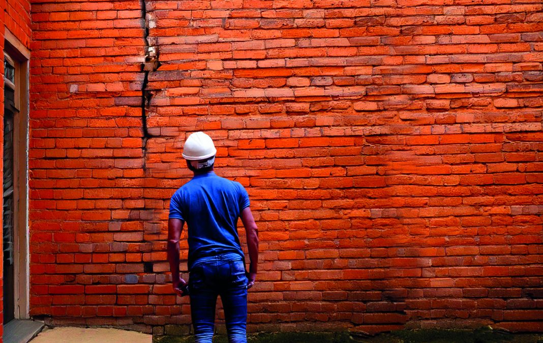 mur+artisan+fissure Conjoncture 1er trimestre 2025 pour l'artisanat du bâtiment