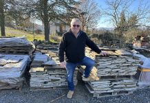 Christophe Deffreix : un lauzier qui s’est « taillé » une solide réputation Un lauzier qui s’est "taillé" une solide réputation