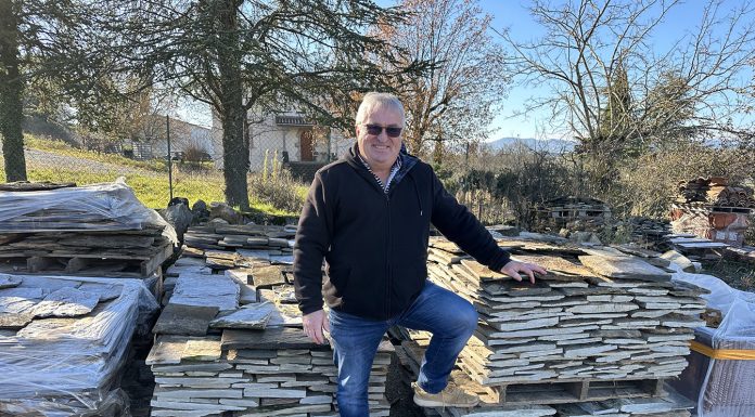 Christophe Deffreix : un lauzier qui s’est « taillé » une solide réputation Un lauzier qui s’est "taillé" une solide réputation